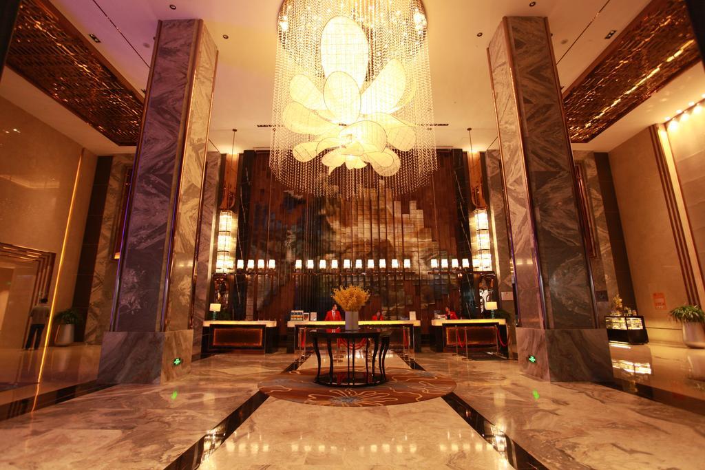 Howard Johnson Qinlu Plaza Yingtan Екстериор снимка