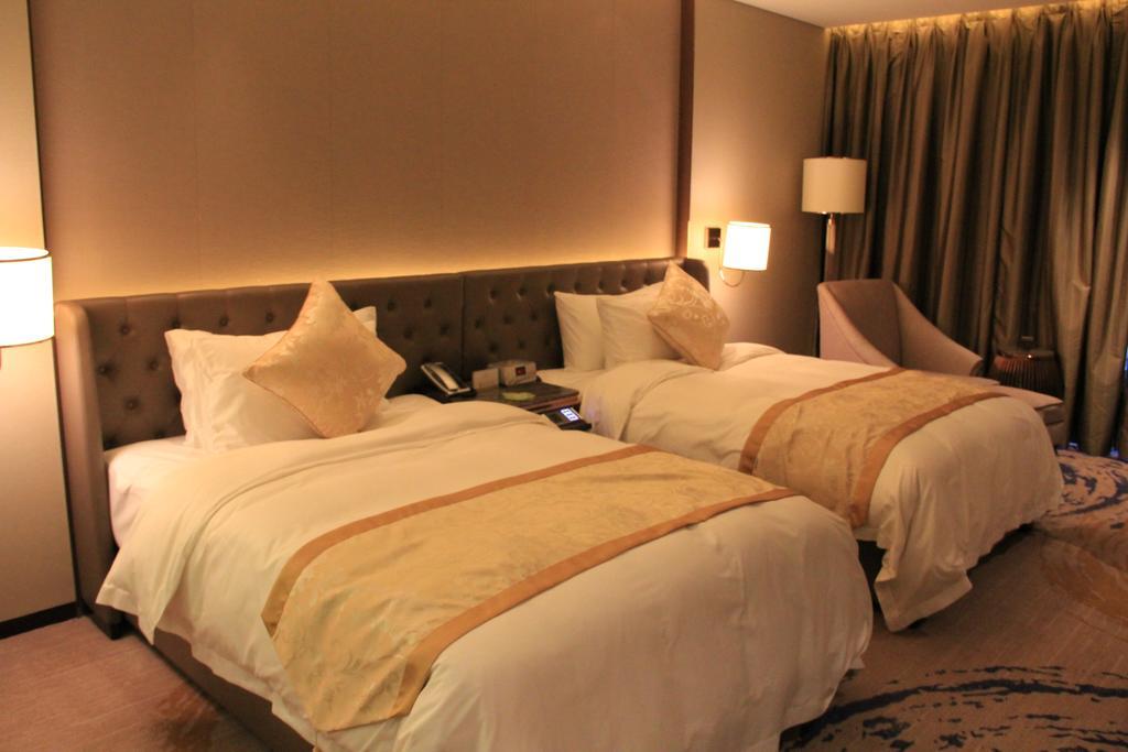 Howard Johnson Qinlu Plaza Yingtan Екстериор снимка