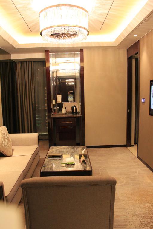 Howard Johnson Qinlu Plaza Yingtan Екстериор снимка