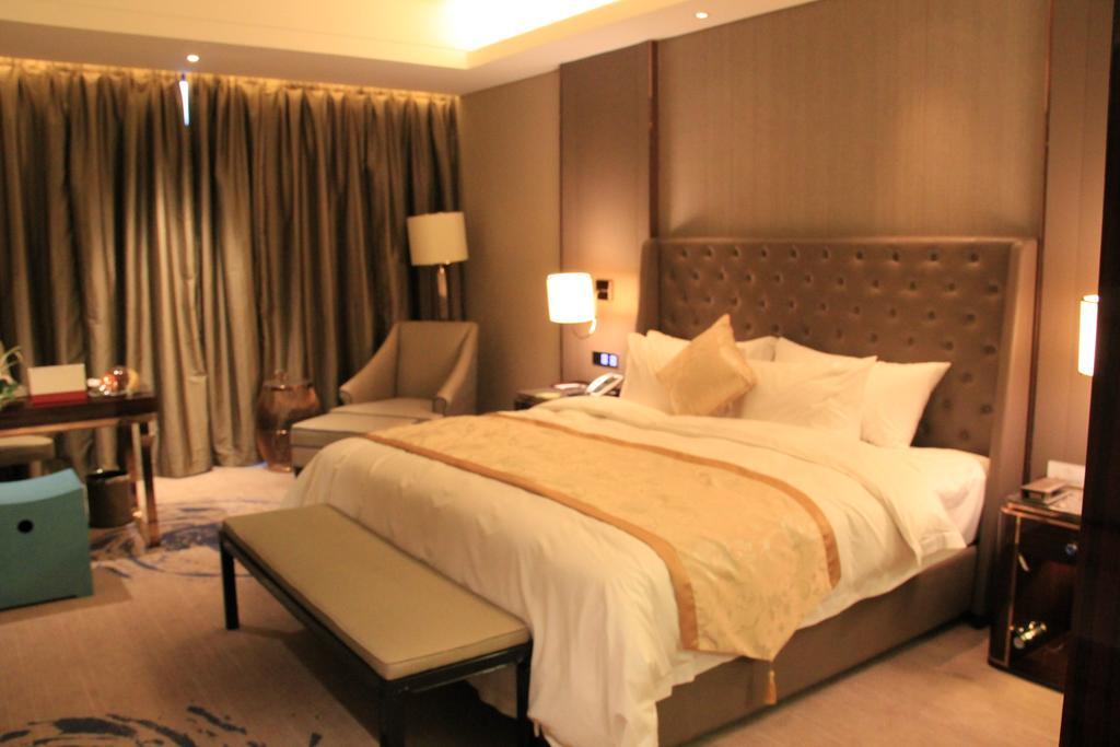 Howard Johnson Qinlu Plaza Yingtan Екстериор снимка