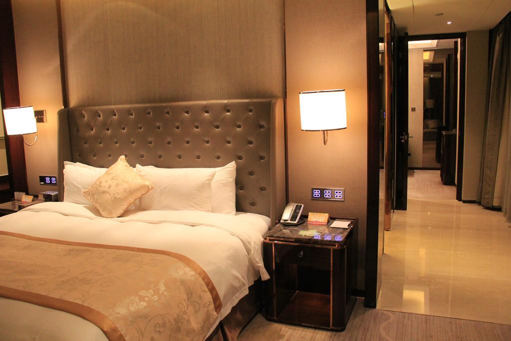 Howard Johnson Qinlu Plaza Yingtan Екстериор снимка