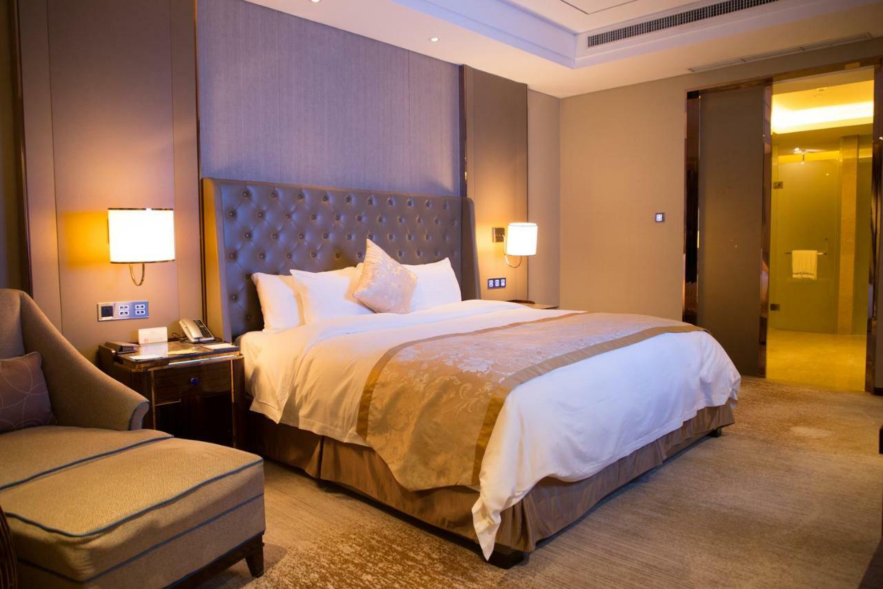 Howard Johnson Qinlu Plaza Yingtan Екстериор снимка
